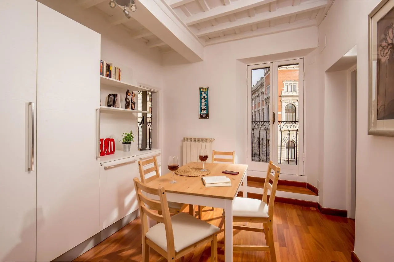 Cozy Studio Parlamento Rome Apartment