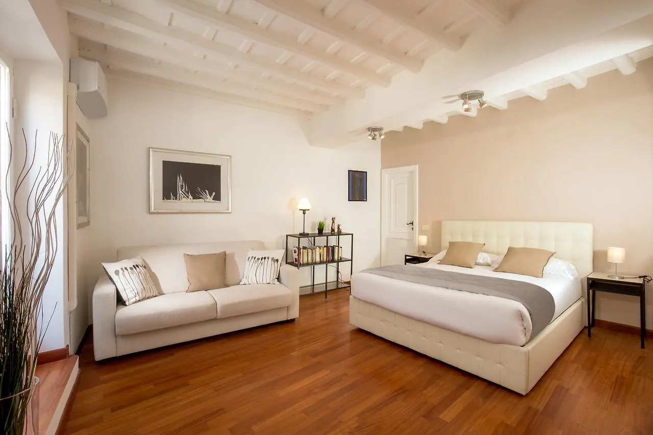 Cozy Studio Parlamento Rome Italy